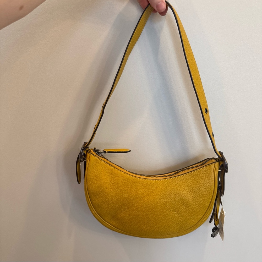 COACH Soft Pebble Leather Luna Shoulder Bag ~NWT~ Flax CC439 - Picture 3 of 10